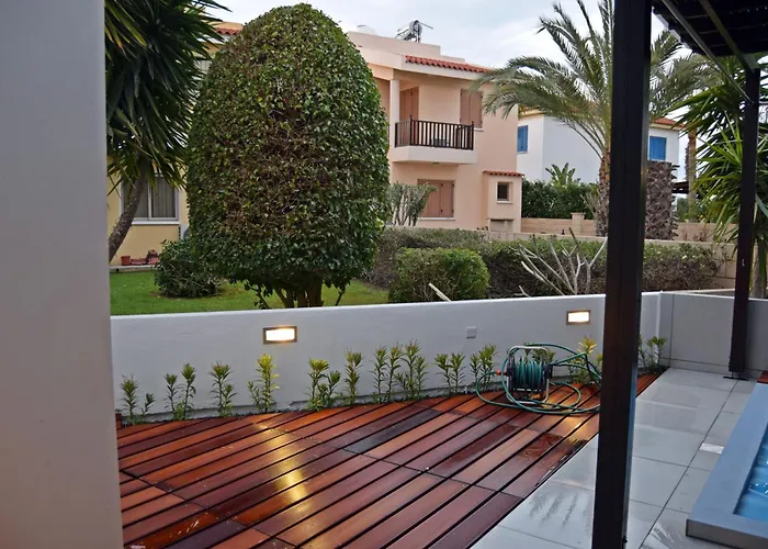 Yialos Holiday Apartments